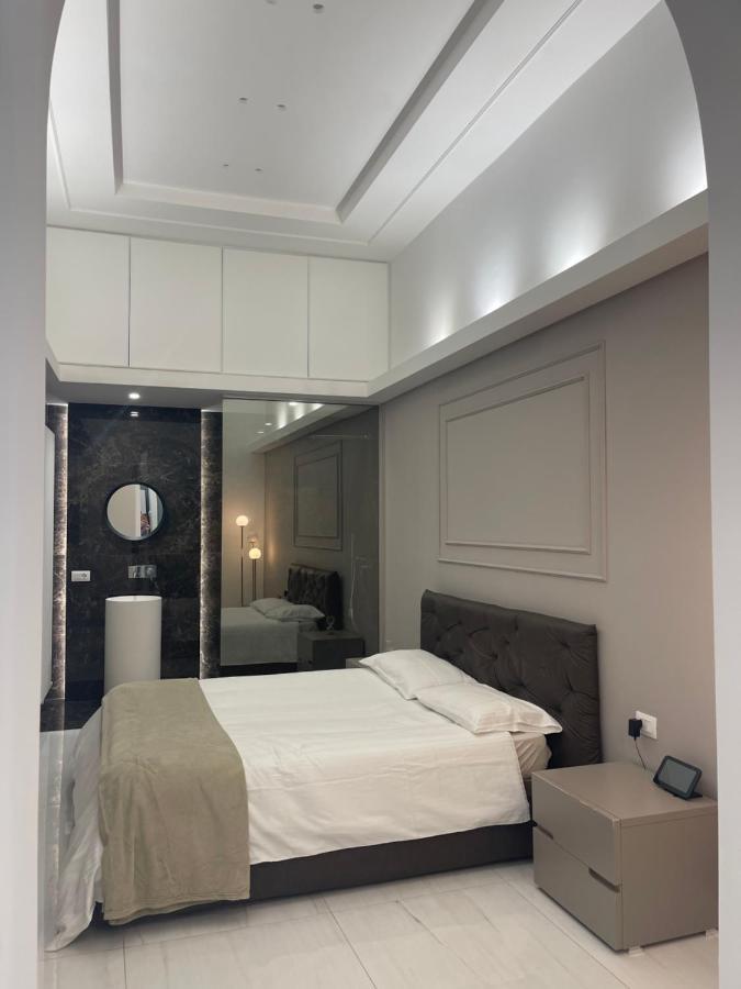 Gravina 5 * Naples