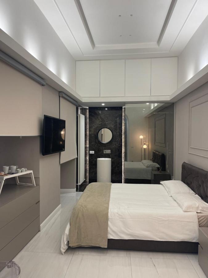 Gravina 5 * Naples