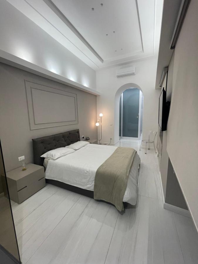 Gravina 5 * Naples