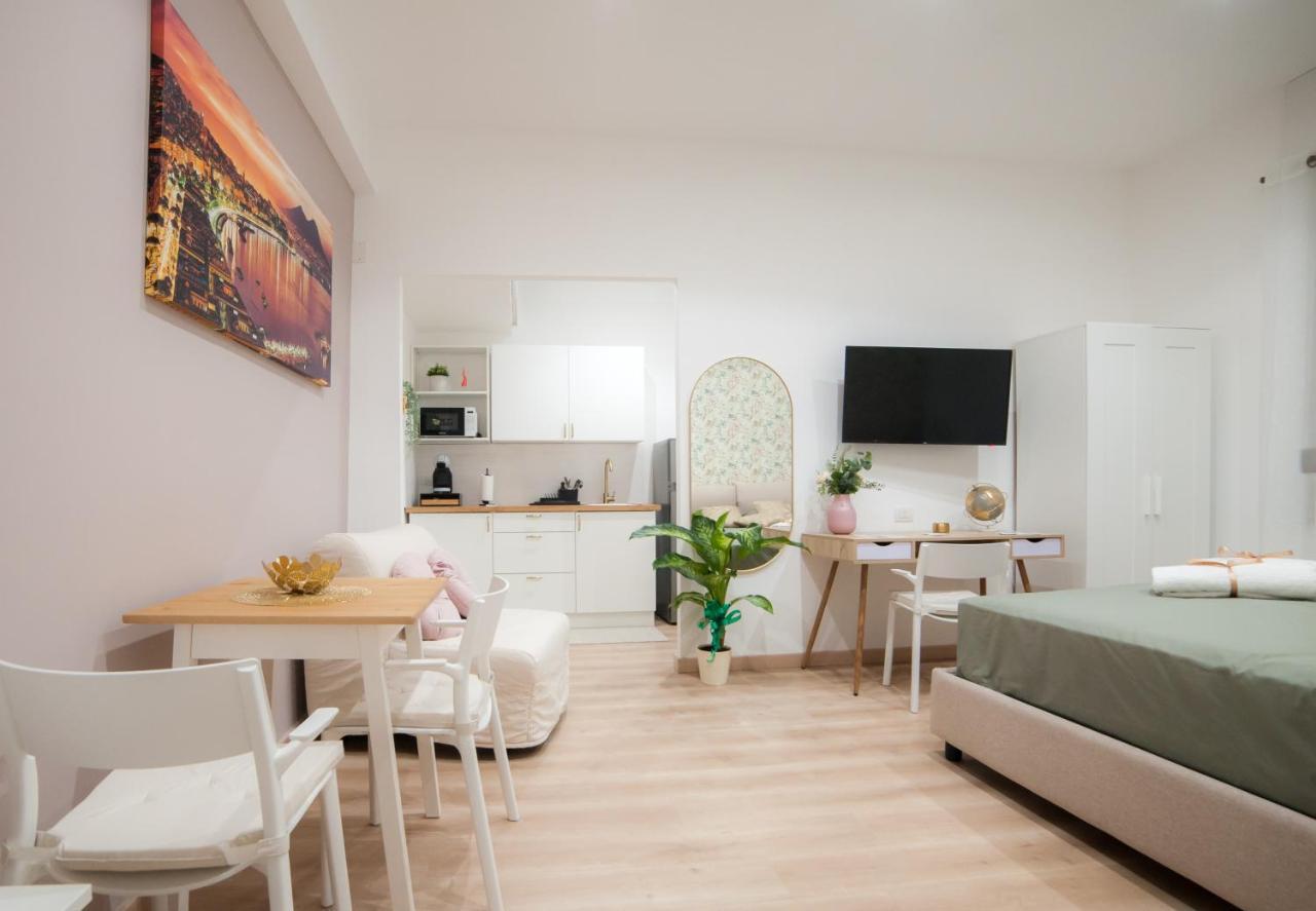 Apartment Michelangelo 80 Naples