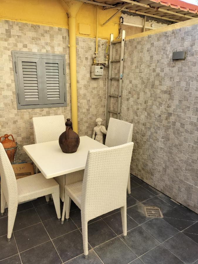 Dimora Di Don Kikkone Apartment Naples
