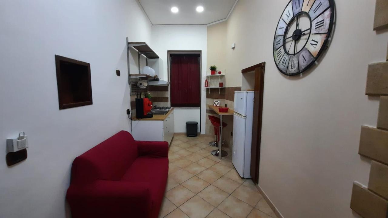 Apartment White 2 San Gregorio 14 *