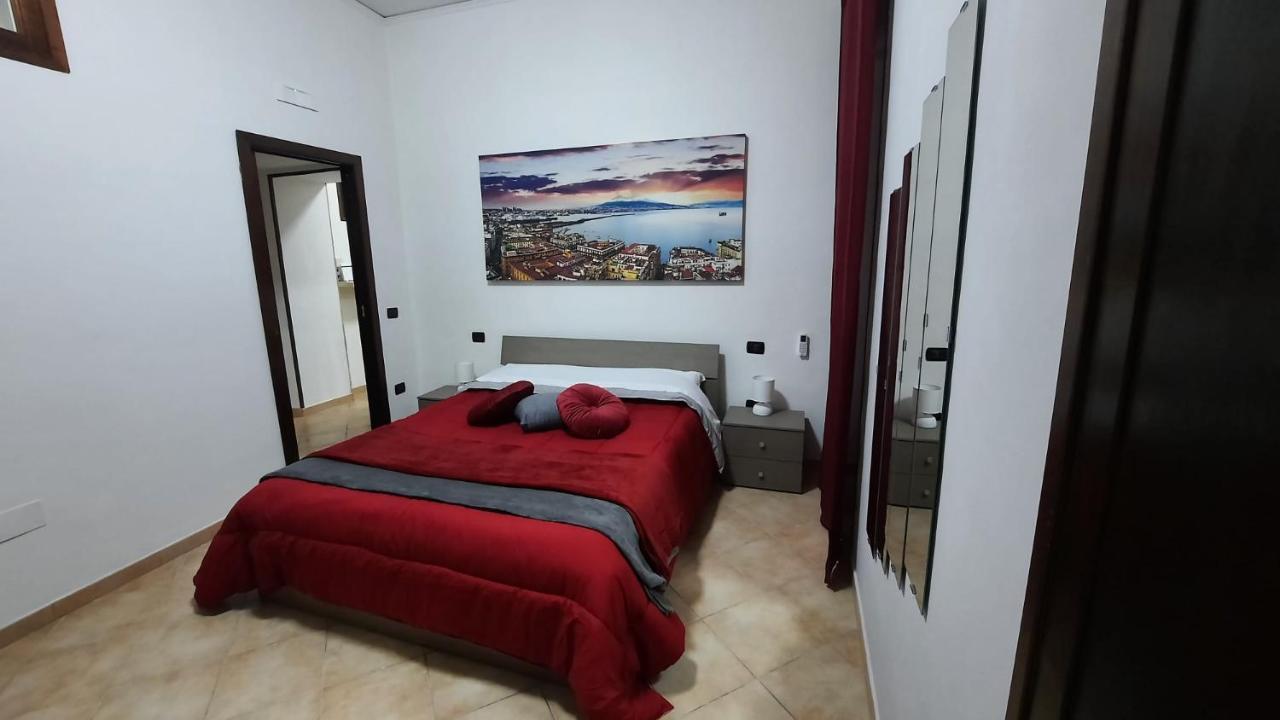 White 2 San Gregorio 14 * Naples
