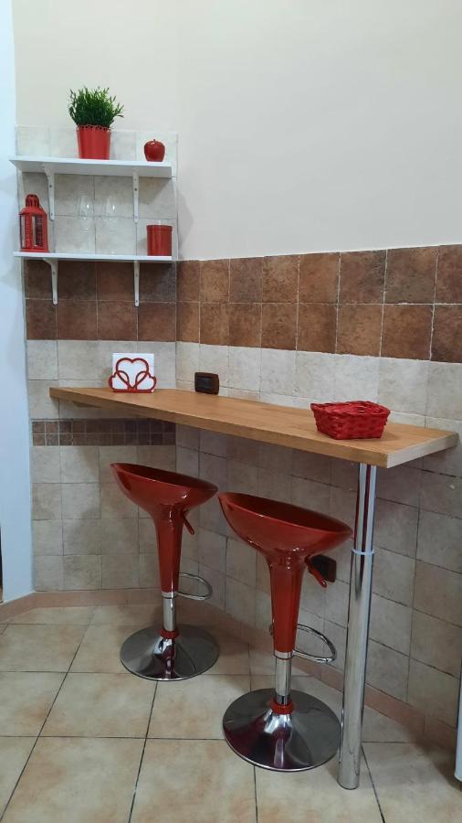 White 2 San Gregorio 14 Apartment *