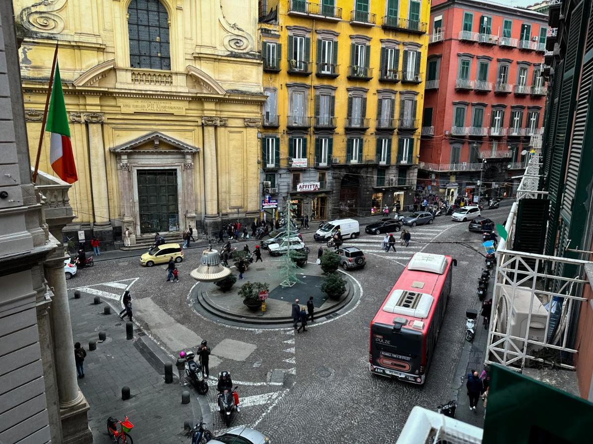 La Rotonda A Toledo * Naples
