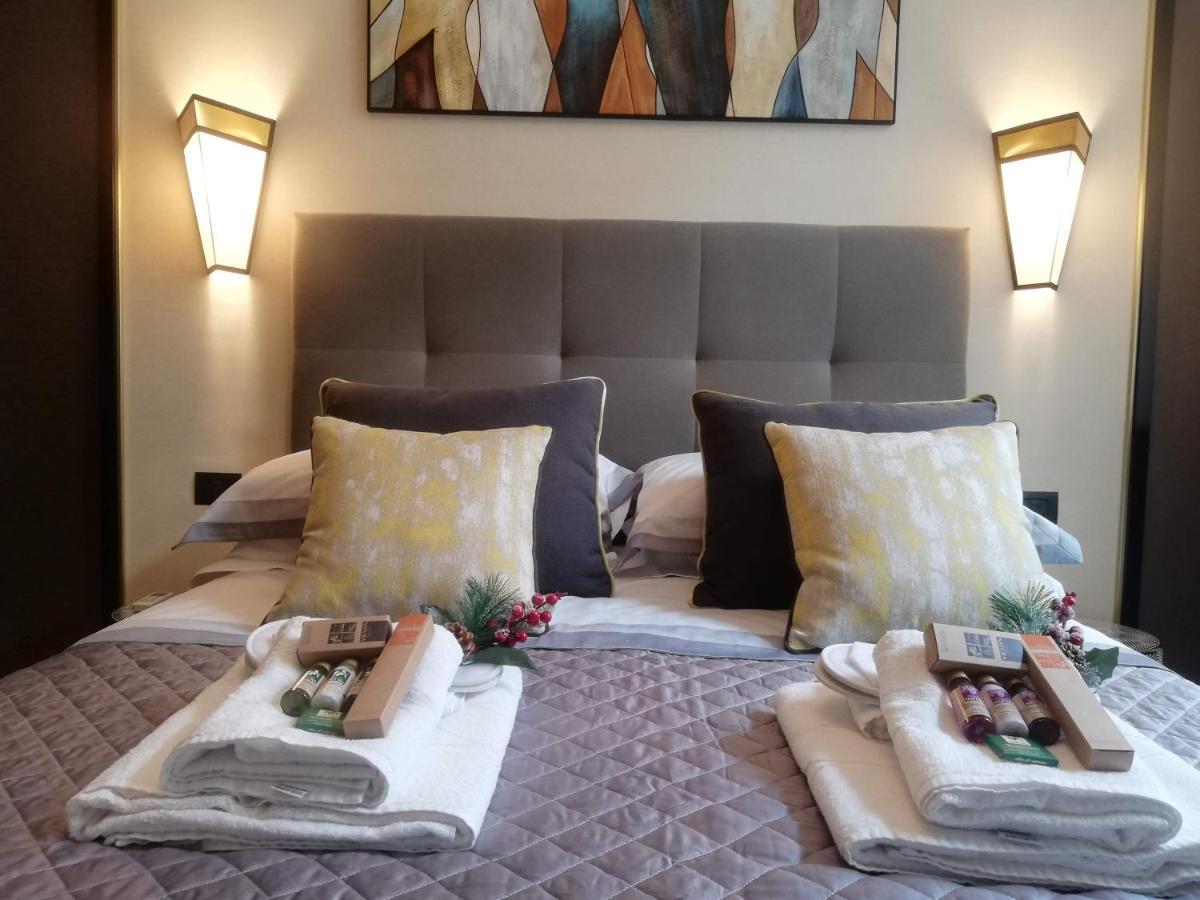 Mariana Luxury *
