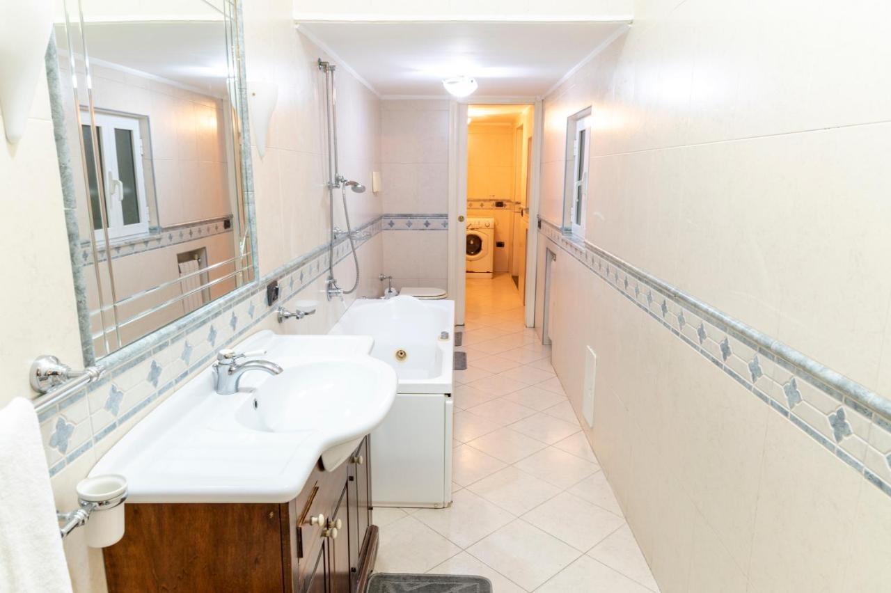 Deluxe With Garden In Vomero Apartment Naples