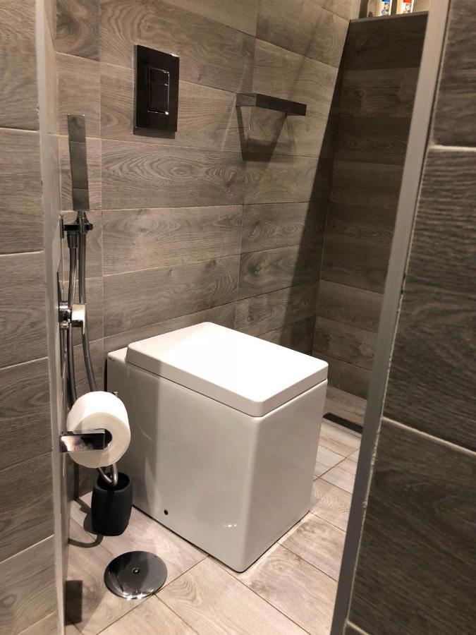 Super Design Centro Con Sky Wifi Veloce E Netflix