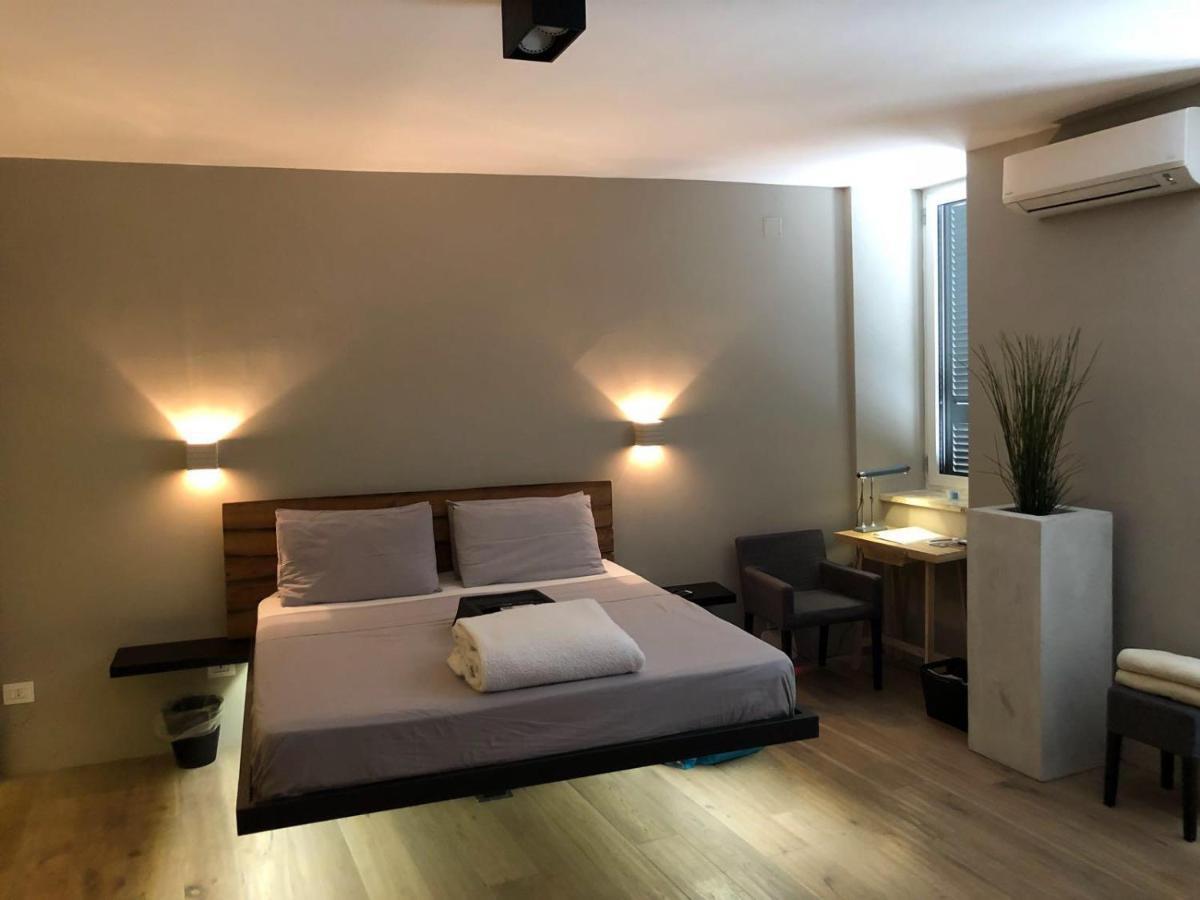 Apartment Super Design Centro Con Sky Wifi Veloce E Netflix Naples