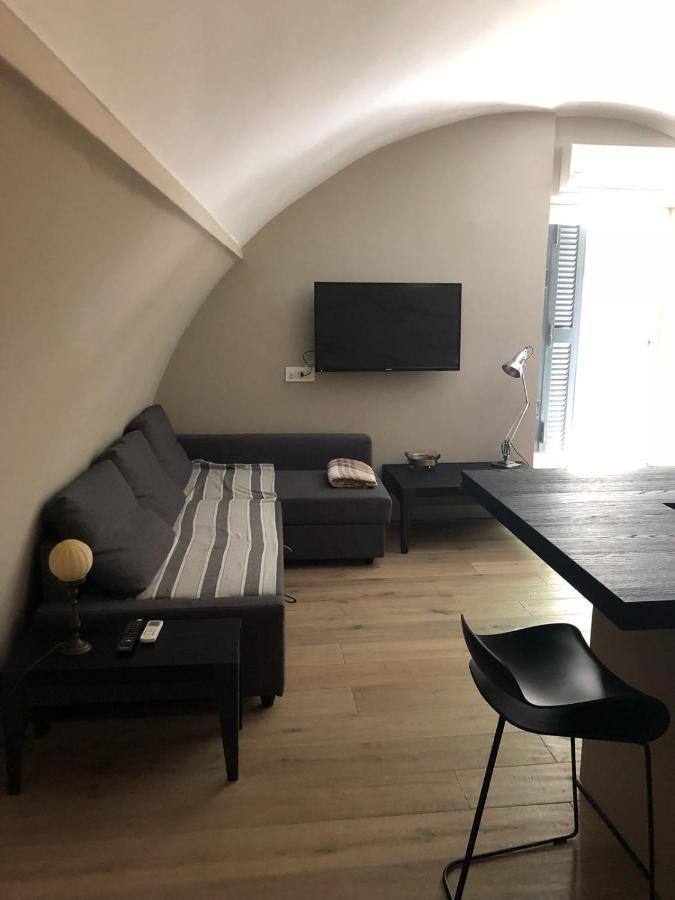 Super Design Centro Con Sky Wifi Veloce E Netflix Apartment Naples