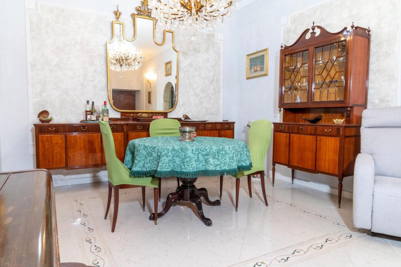 Deluxe With Garden In Vomero Apartment Naples