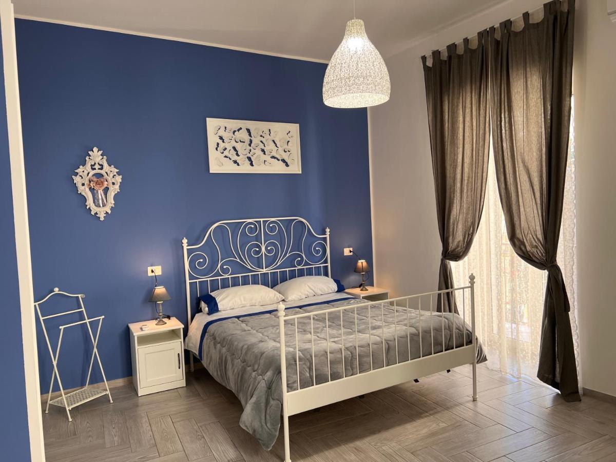 Vico Longo 25 - Ensuit Flat In The Heart Of * Naples