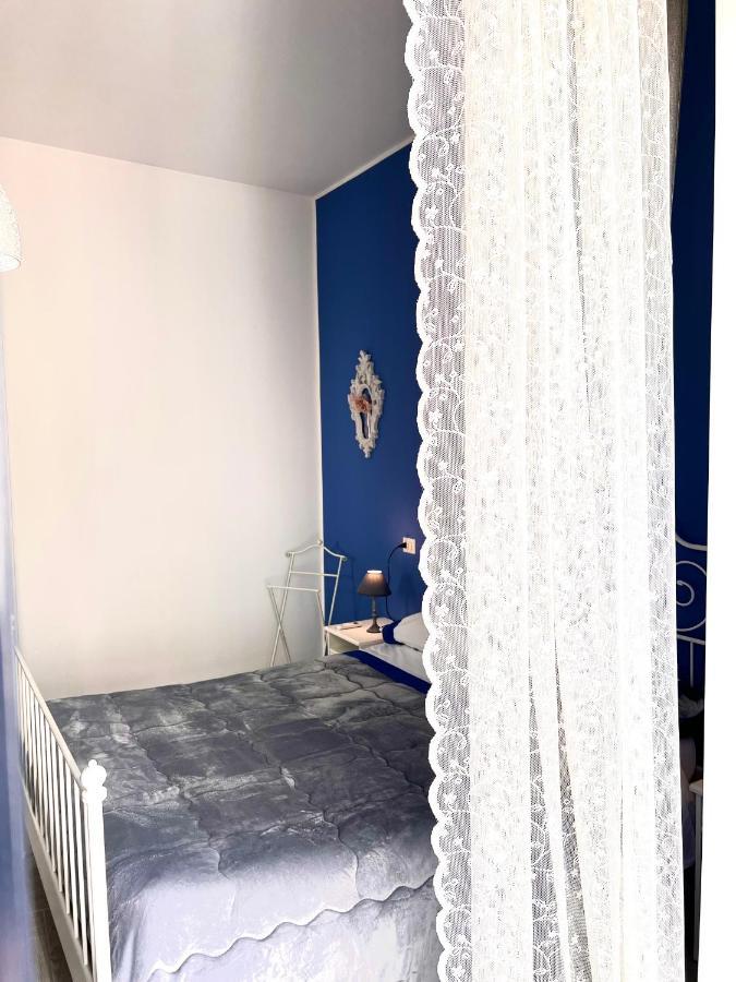 Vico Longo 25 - Ensuit Flat In The Heart Of Naples