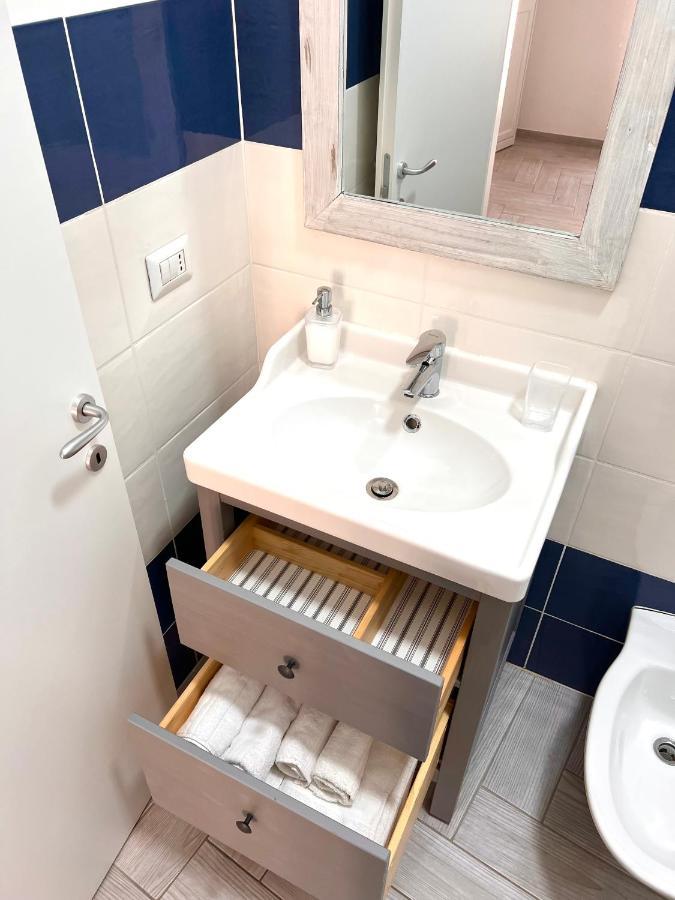 Vico Longo 25 - Ensuit Flat In The Heart Of Apartment