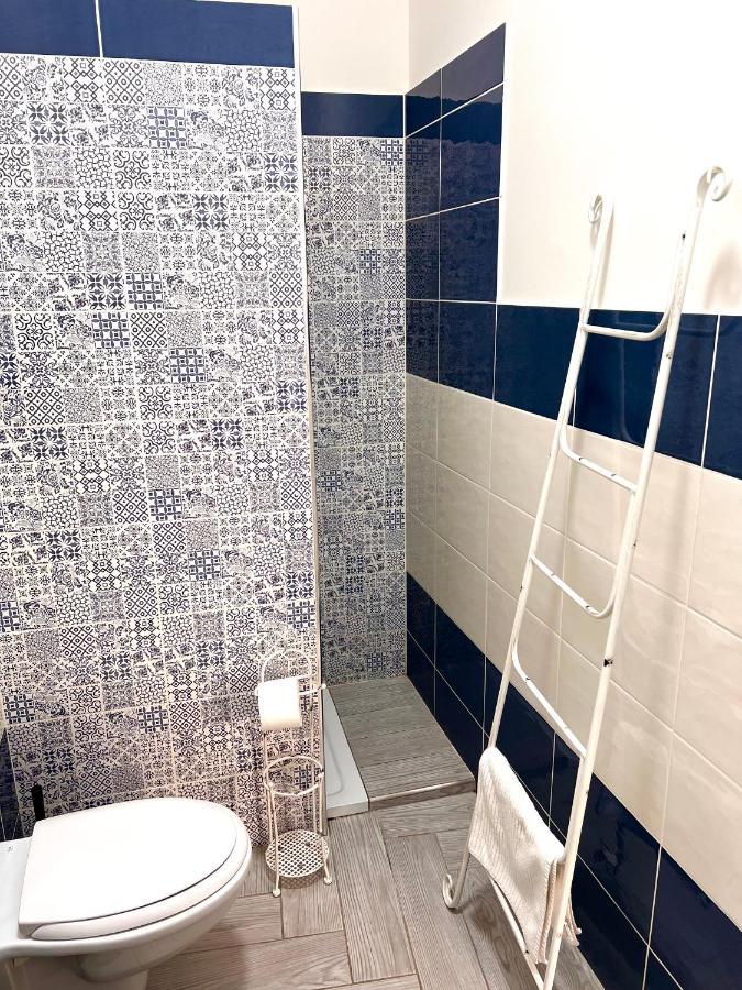 Vico Longo 25 - Ensuit Flat In The Heart Of * Naples