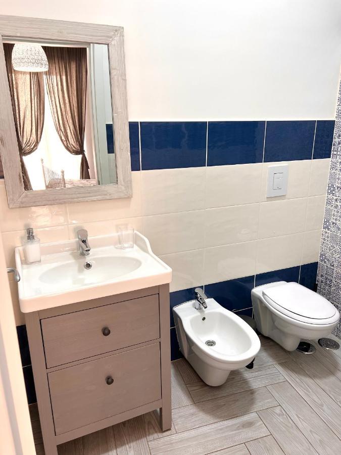 Vico Longo 25 - Ensuit Flat In The Heart Of Apartment