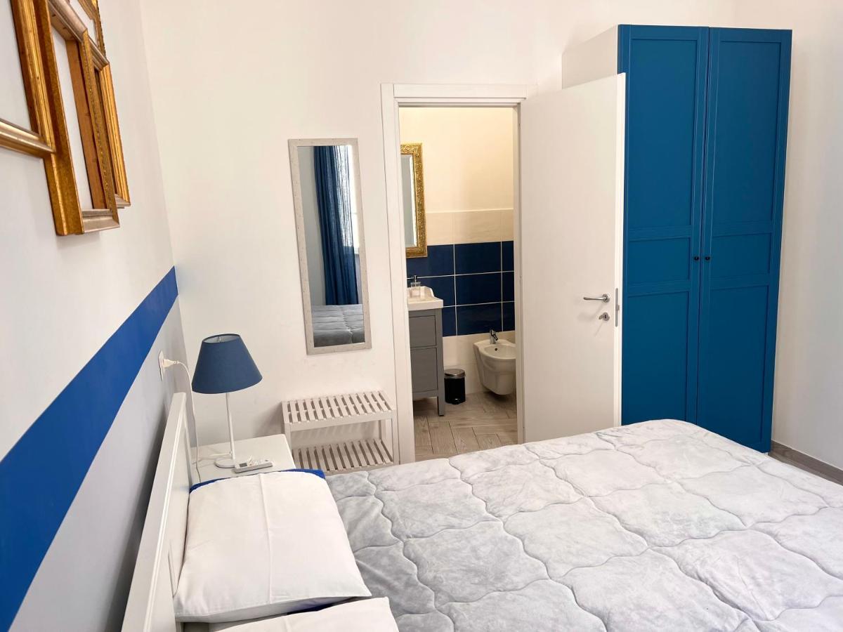 Apartment Vico Longo 25 - Ensuit Flat In The Heart Of Naples