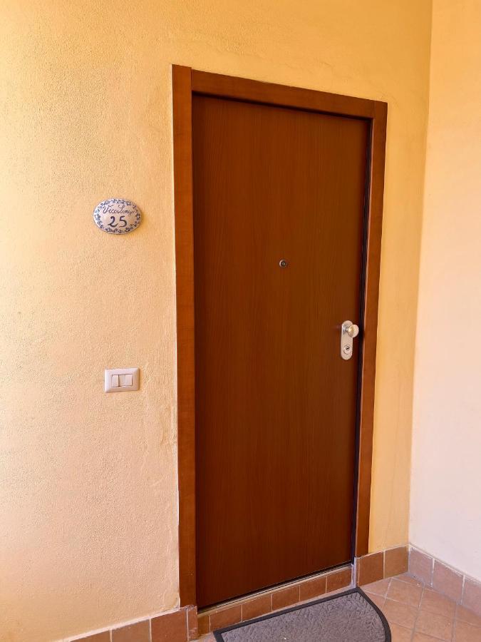 Vico Longo 25 - Ensuit Flat In The Heart Of Apartment Naples