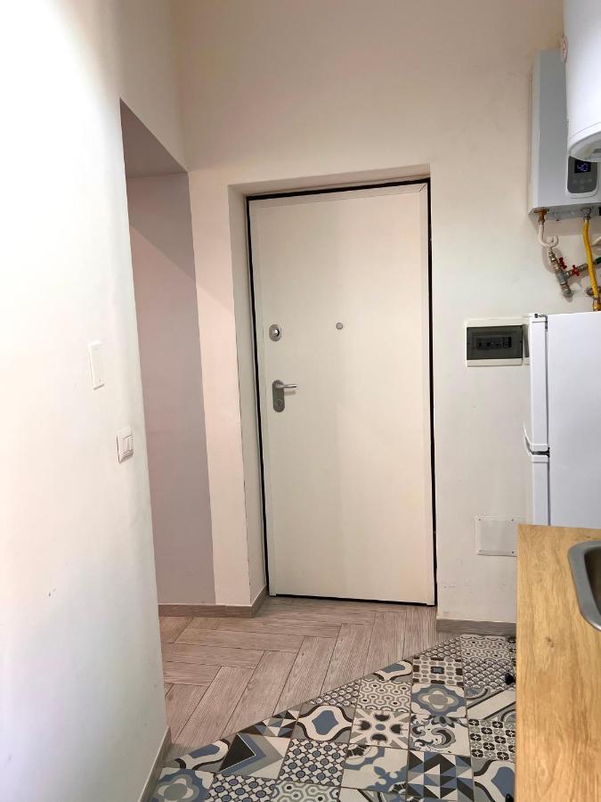Apartment Vico Longo 25 - Ensuit Flat In The Heart Of Naples