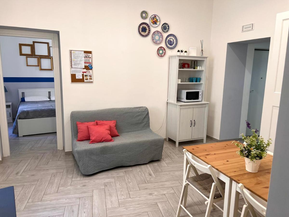 Apartment Vico Longo 25 - Ensuit Flat In The Heart Of Naples