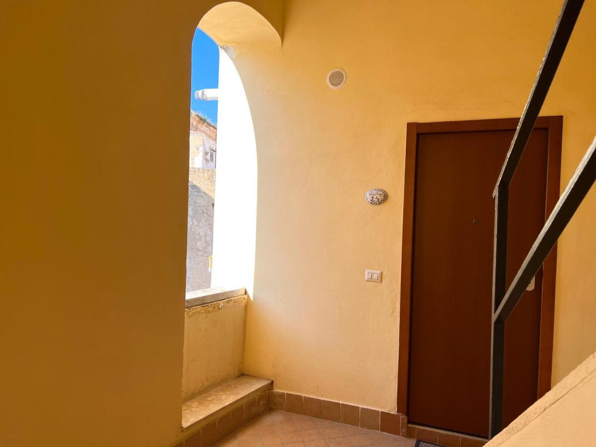 Vico Longo 25 - Ensuit Flat In The Heart Of Apartment Naples