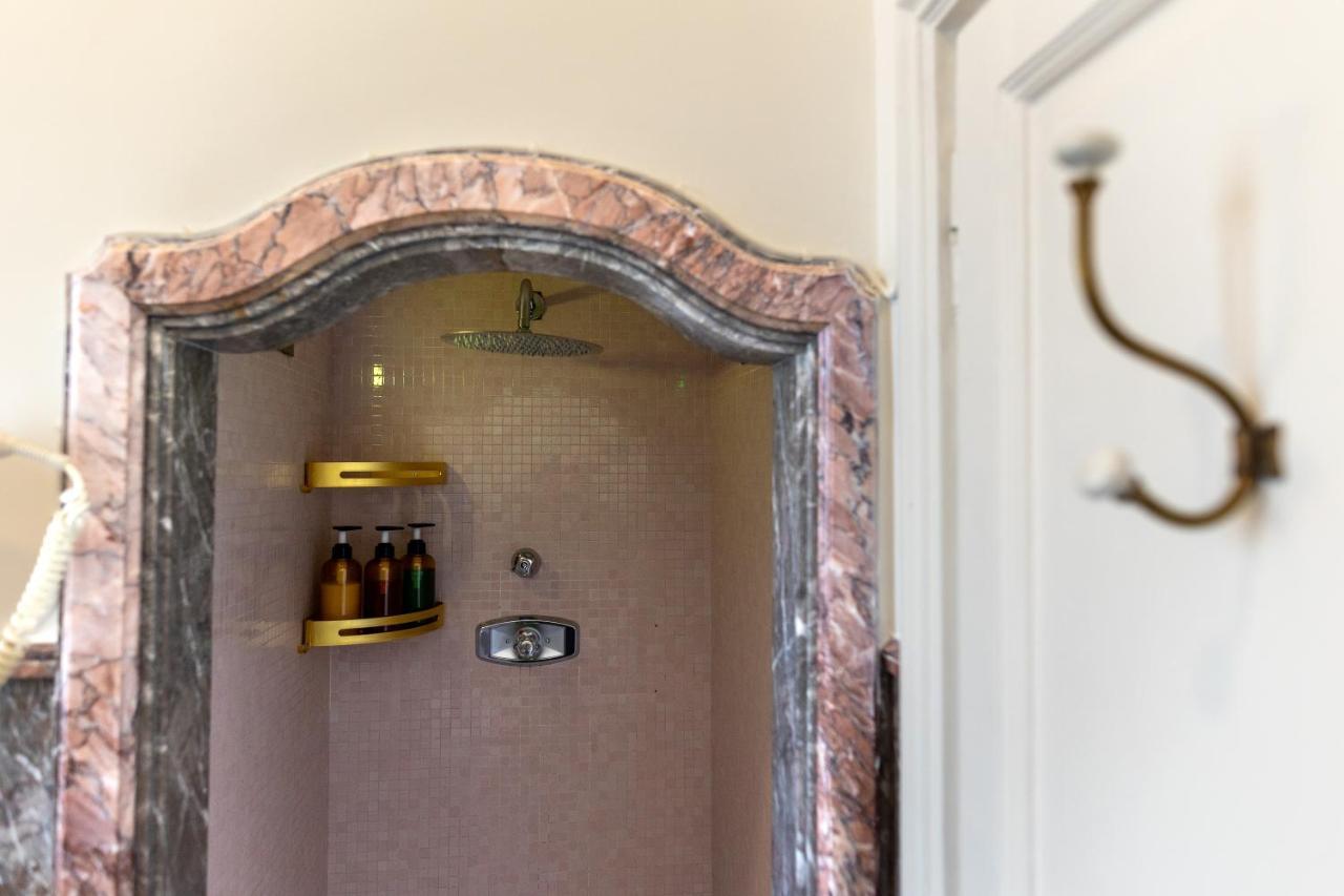 La Lepre Felice-bovio Guest house 2*