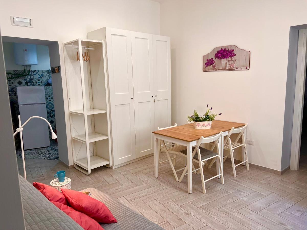 Vico Longo 25 - Ensuit Flat In The Heart Of Apartment *