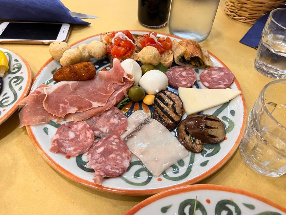 Apartment Vico Longo 25 - Ensuit Flat In The Heart Of