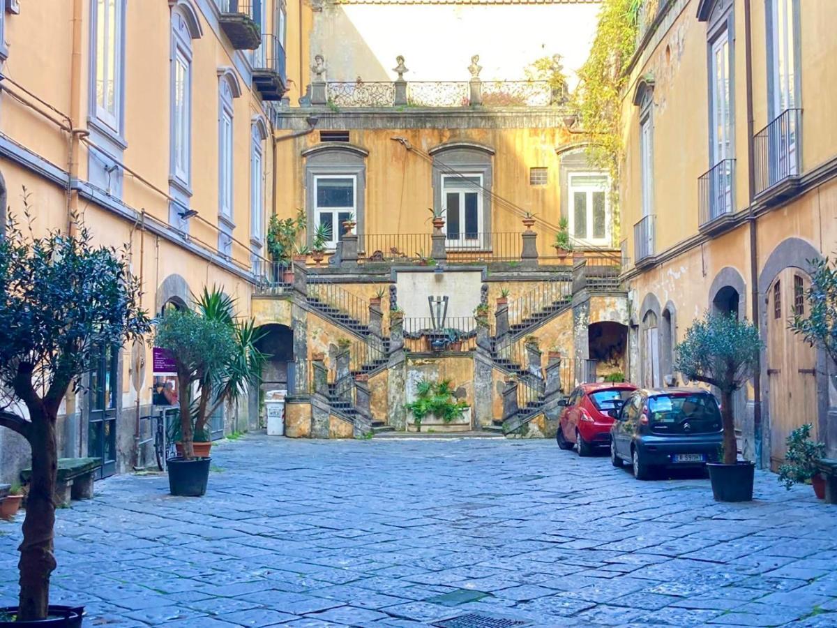 Vico Longo 25 - Ensuit Flat In The Heart Of Apartment Naples