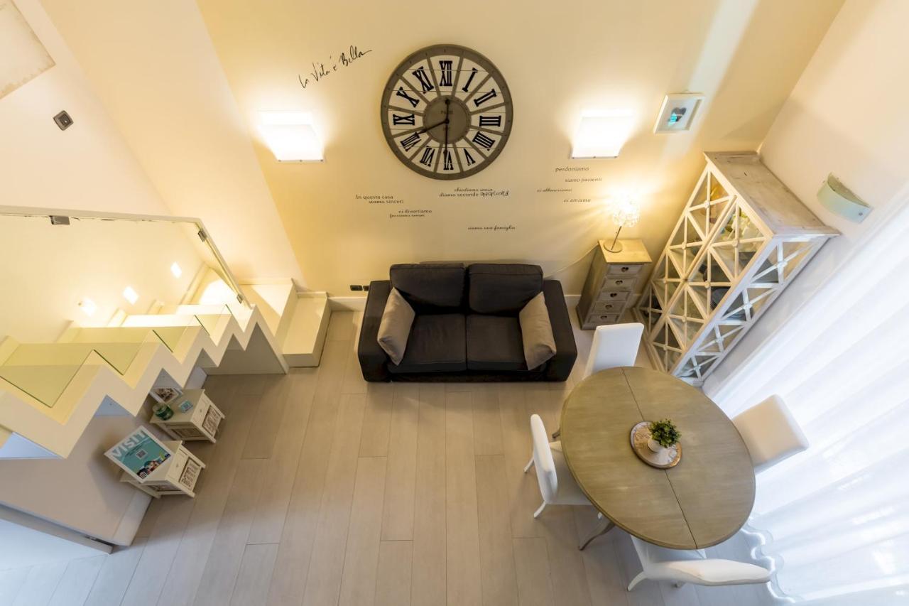Cool Flat At Via Dei Mille By Napoliapartments Naples