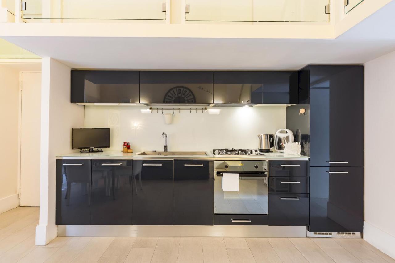 Cool Flat At Via Dei Mille By Napoliapartments