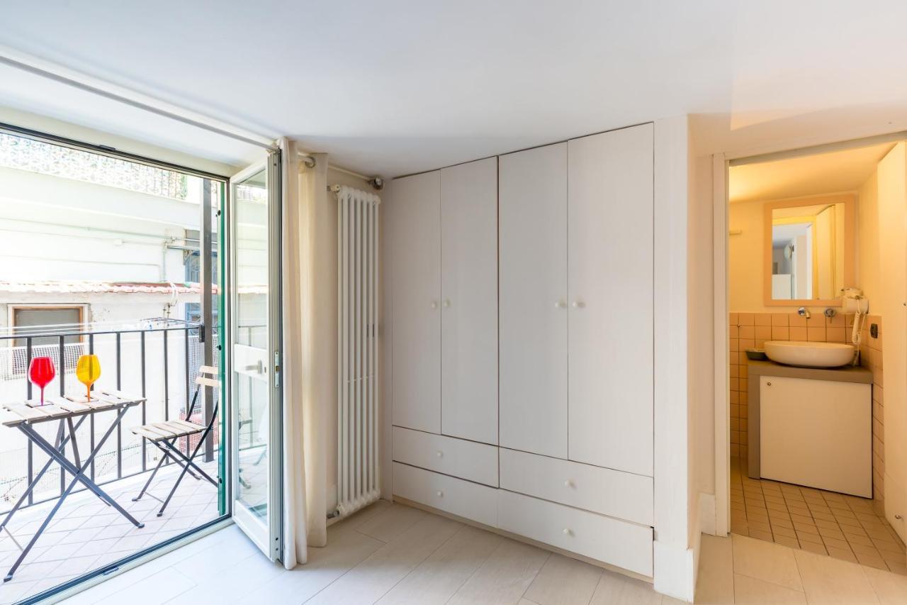 Apartment Cool Flat At Via Dei Mille By Napoliapartments