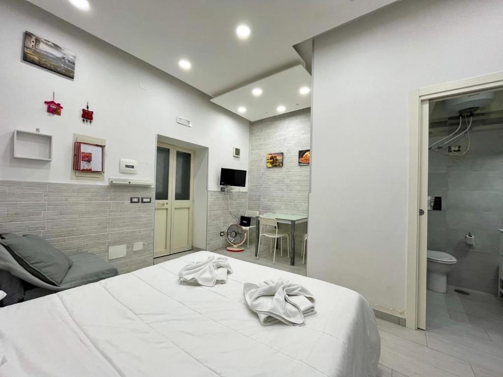 Apartment Titi Chiaia Naples