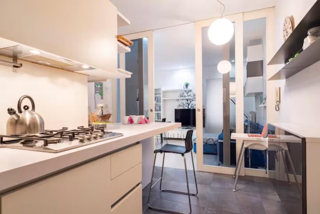 The White Side Apartment