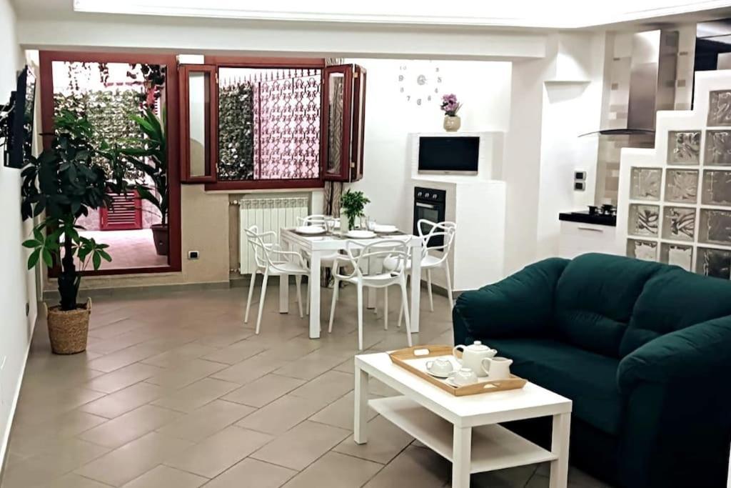 Borgo Loreto * Naples