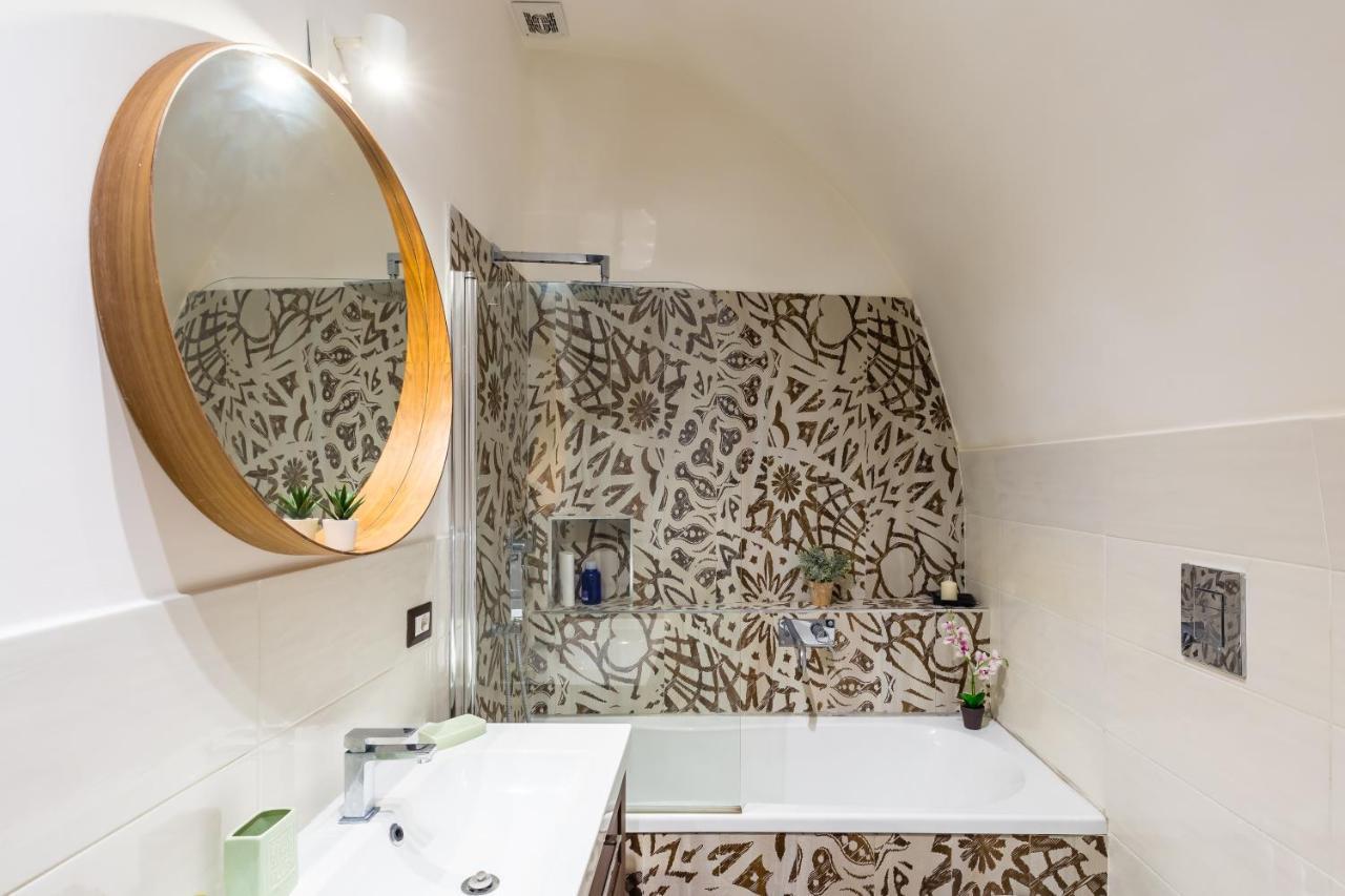 Apartment Eccehomo 29 La Casa Di Piero Naples