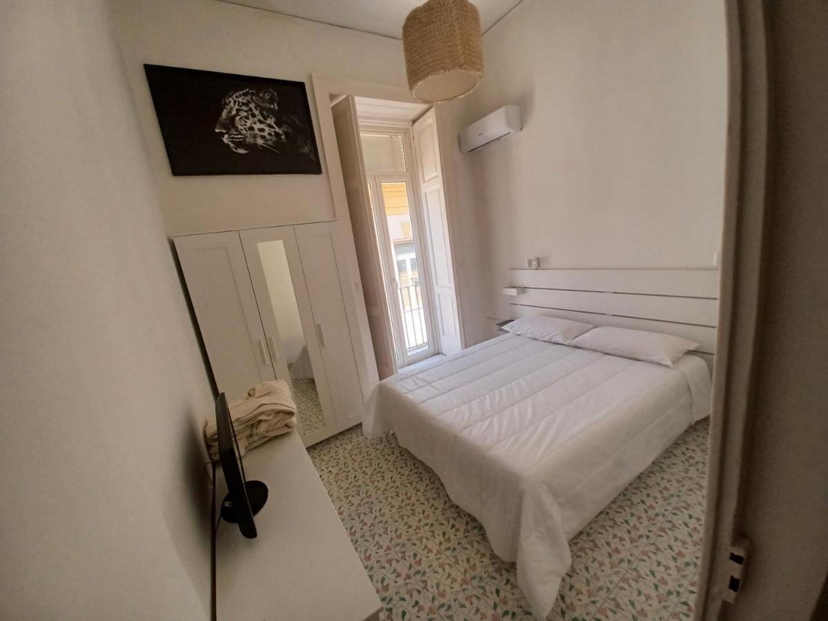 A Casa Di Nonna Ida, Nel Cuore Pulsante Di Apartment Naples