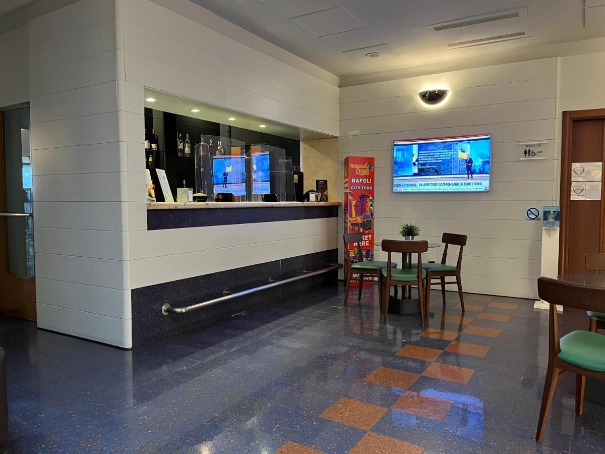 Western Plaza Hotel 4*