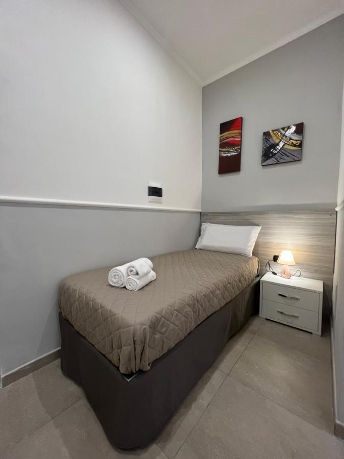 Silvana Naples