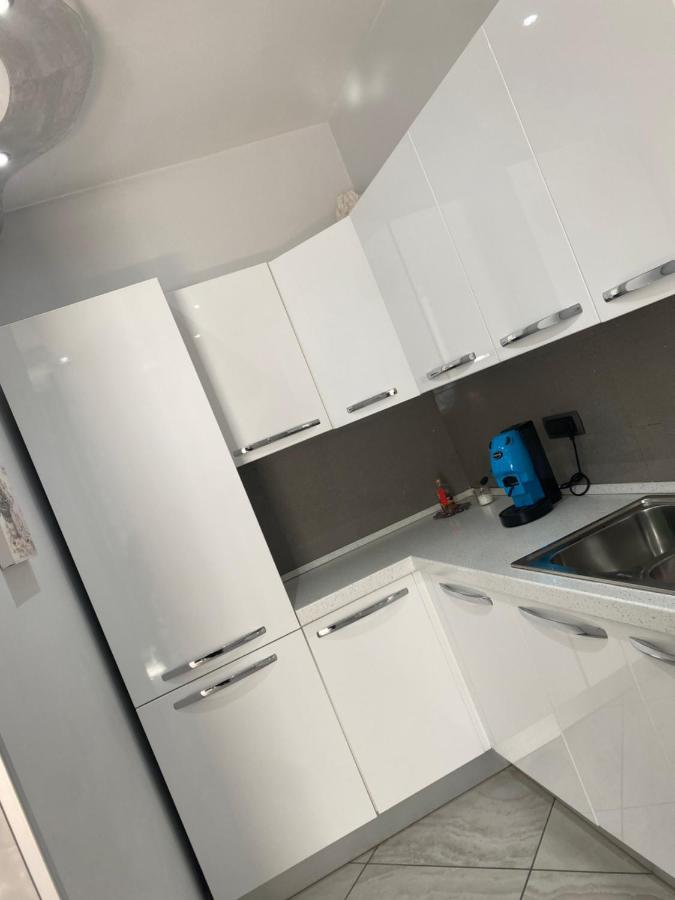 Mare Fuori Apartment *
