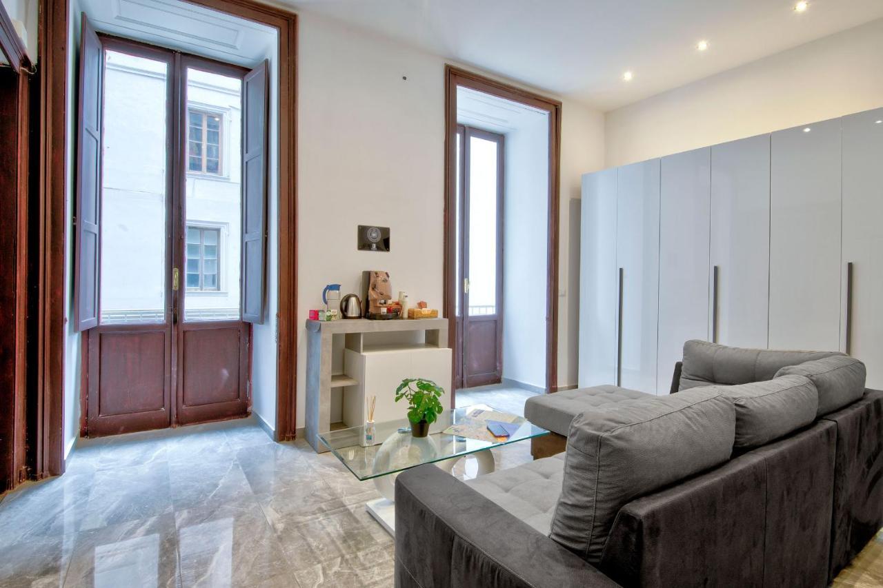 Irooms Garibaldi Naples