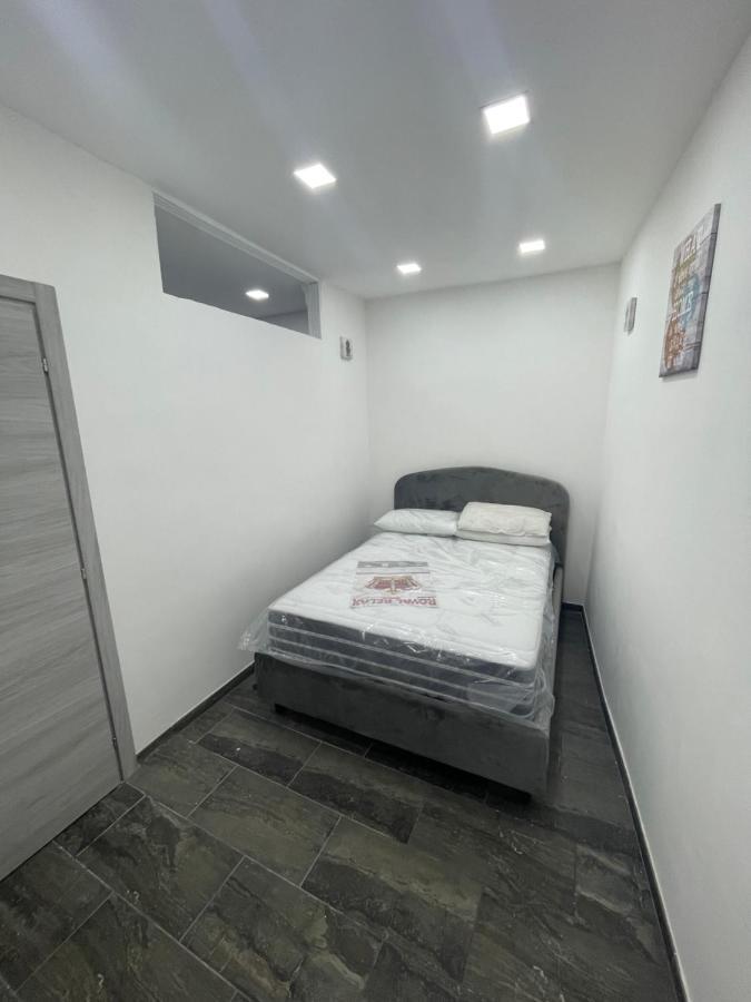 Regina Bnb * Naples