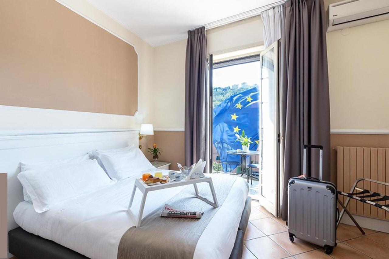 Leopardi 3* Naples