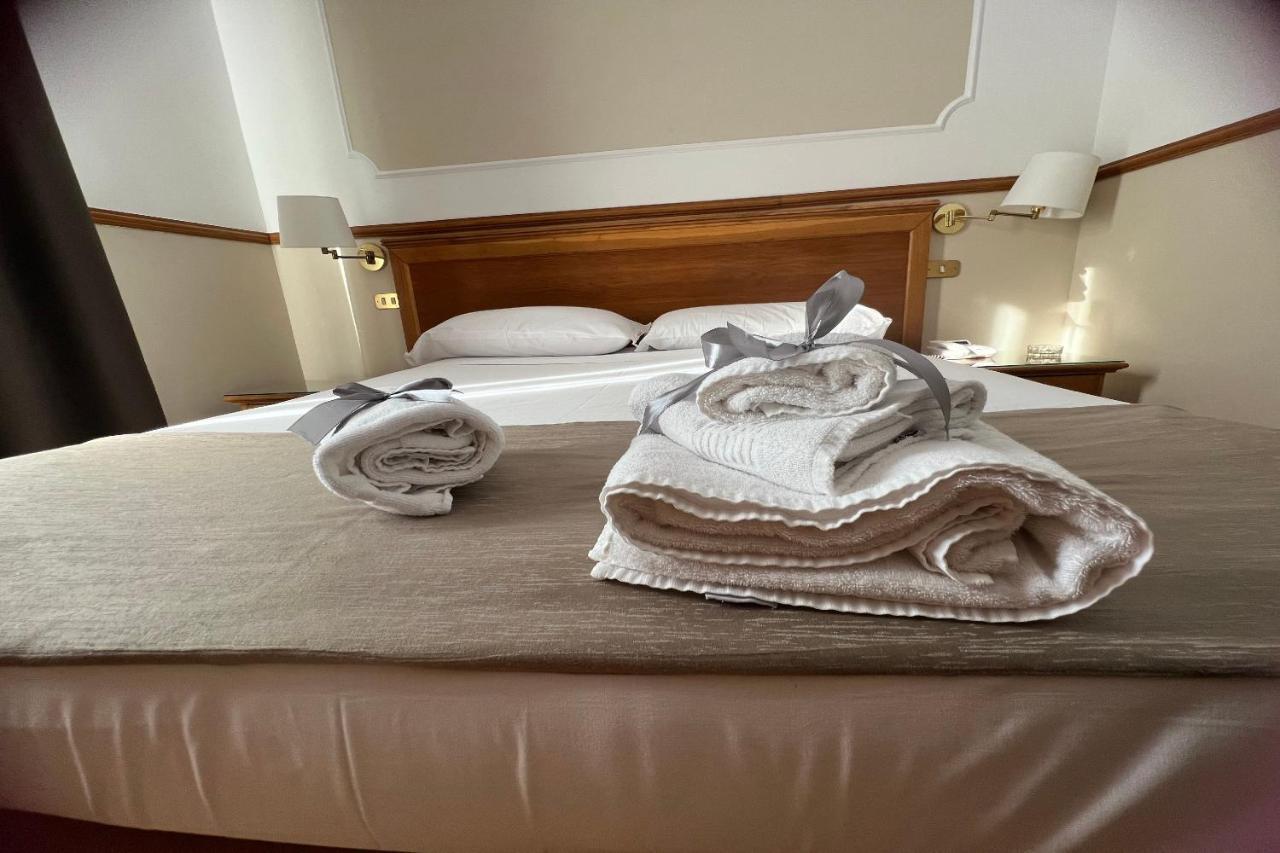 Leopardi Hotel 3*