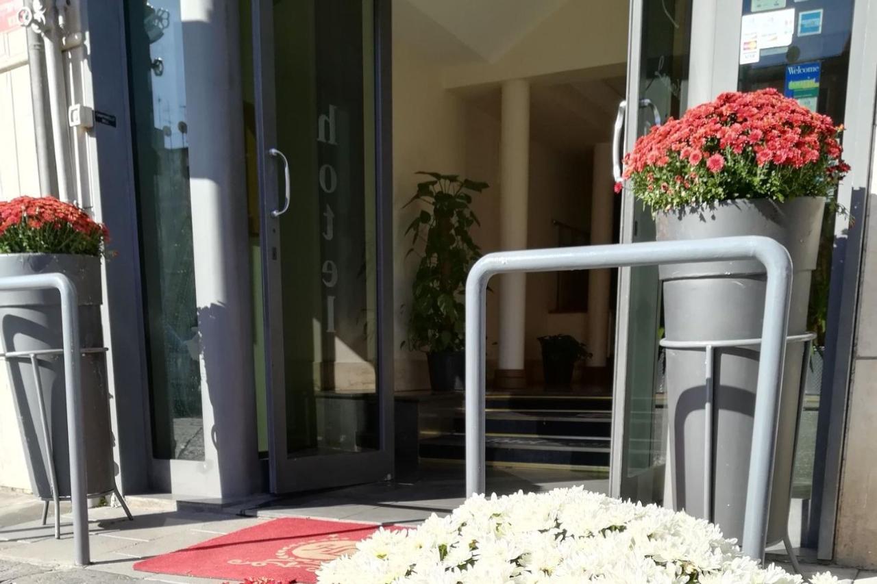 Leopardi Hotel