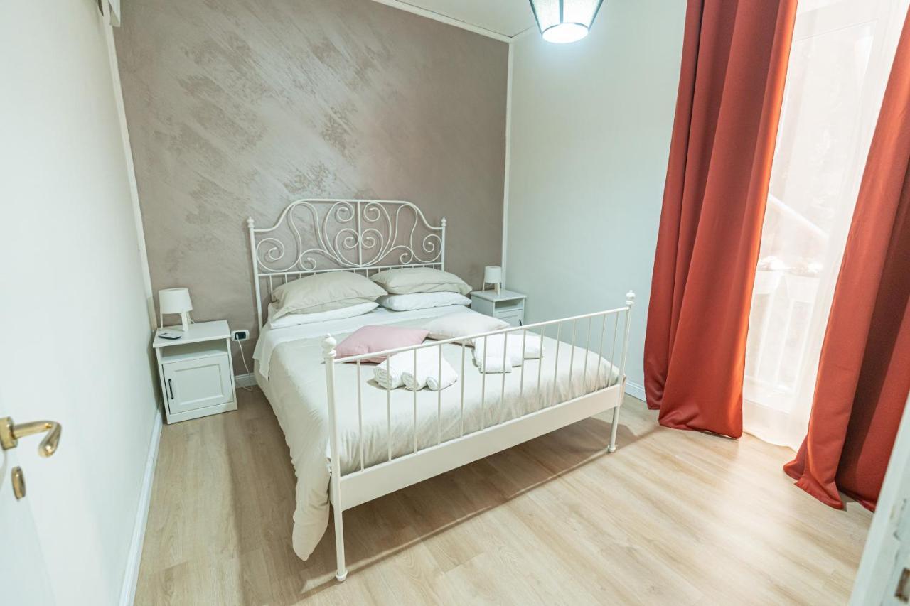 Apartment Decumano 18 *