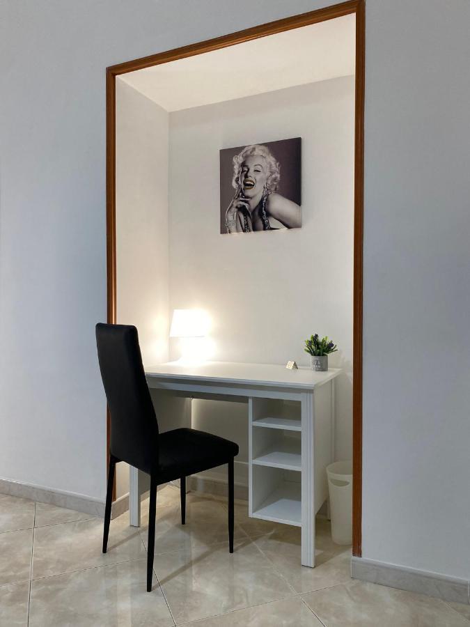 De Lollis Apartment *