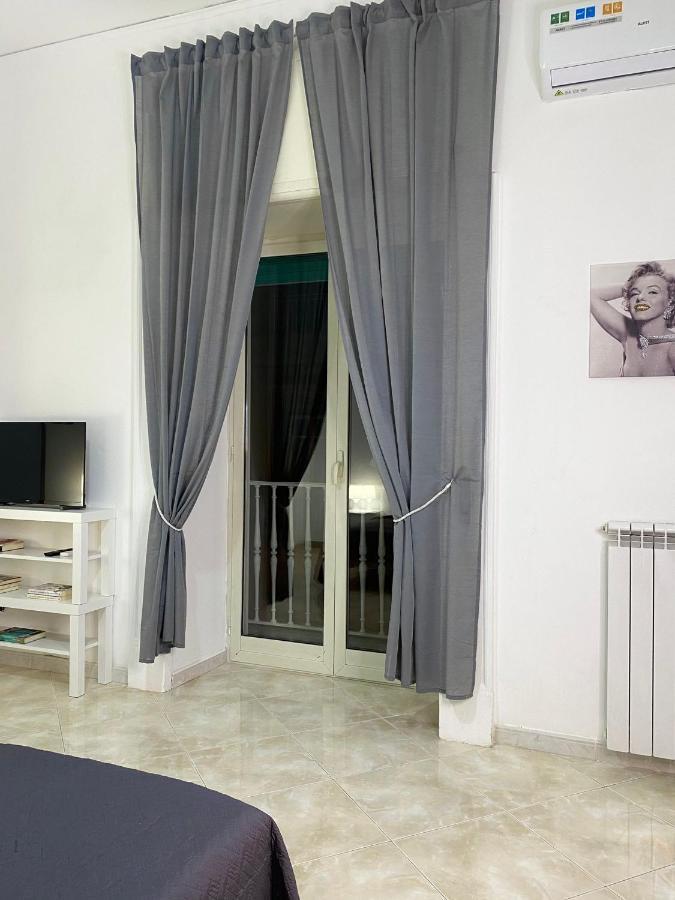 Apartment De Lollis Naples