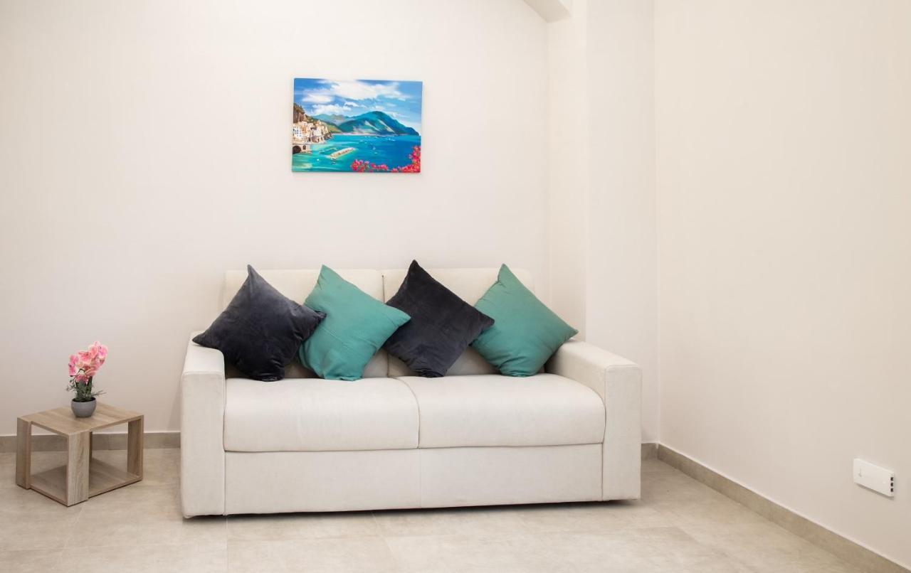 Dimora Museo Apartment Naples