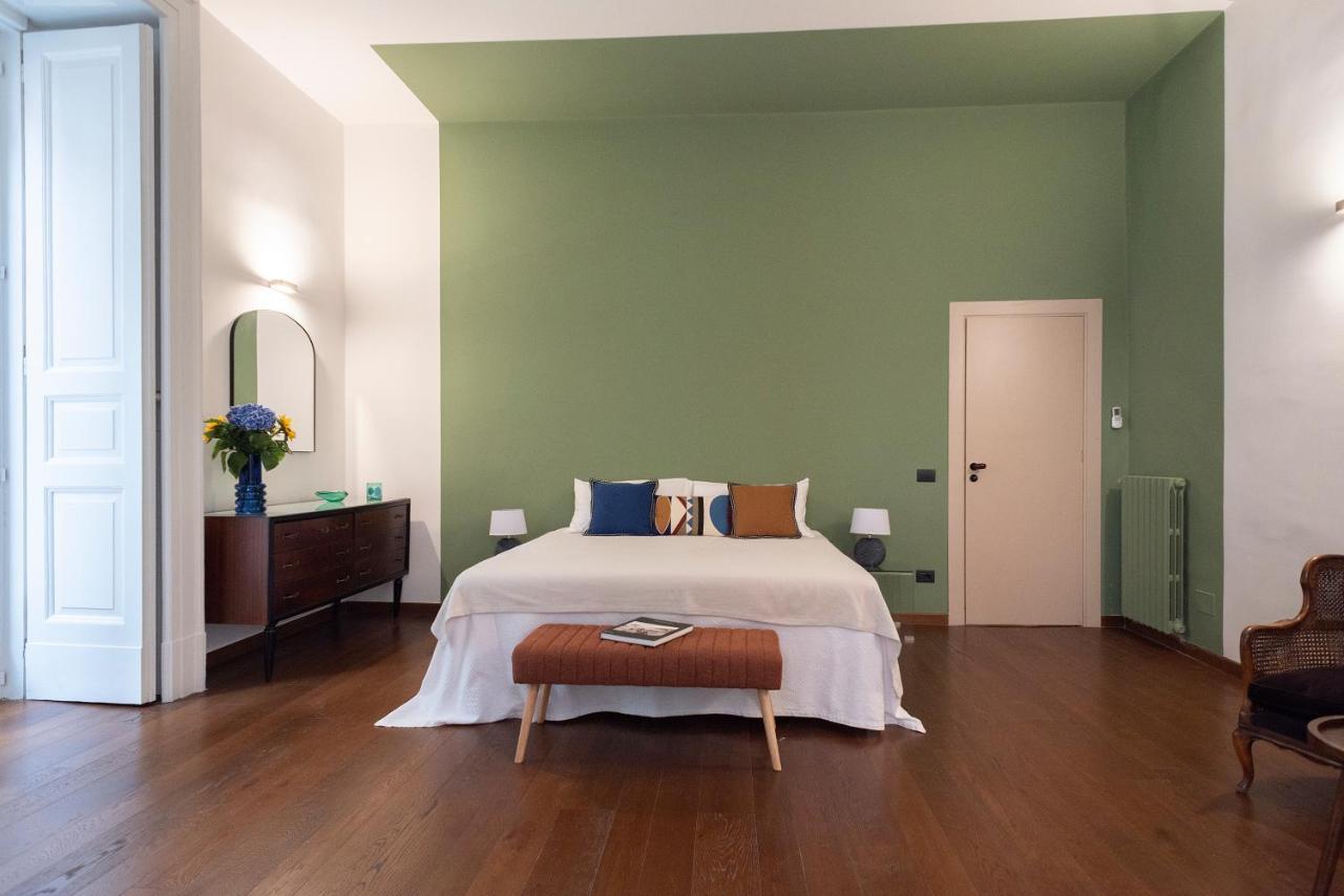 Modern Hospitality Exclusive * Naples